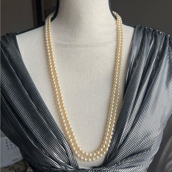 Vintage faux Pearl 59” champagne - Picture 2 of 8